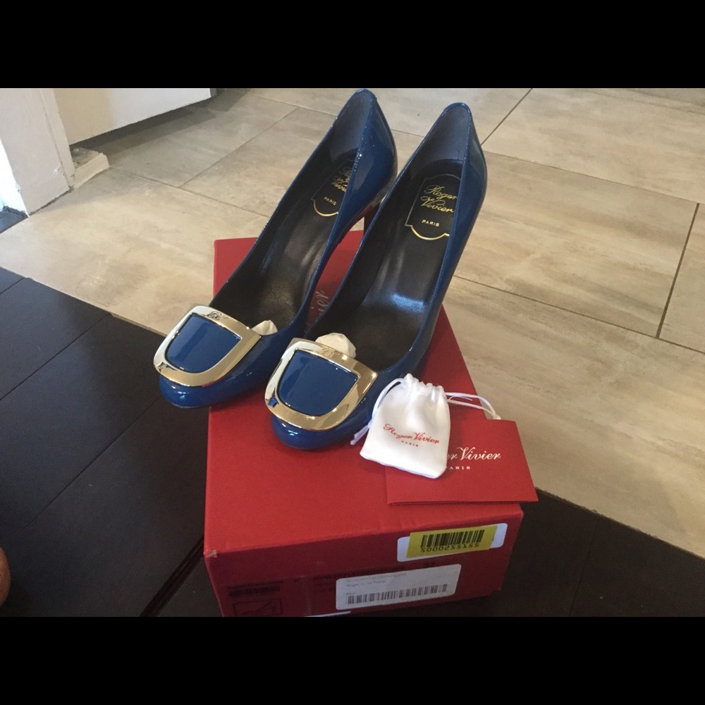Roger vivier patent pump. Brand new